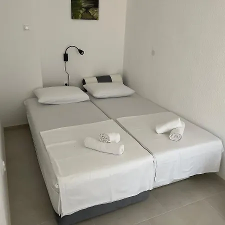 Outstanding Large For 6+2 Apartman Makarska