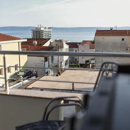 Apartman Outstanding Large For 6+2 Makarska