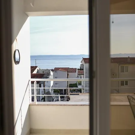 Outstanding Large For 6+2