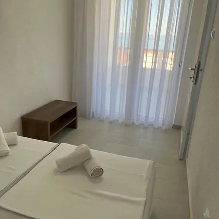 Apartment Outstanding Large For 6+2