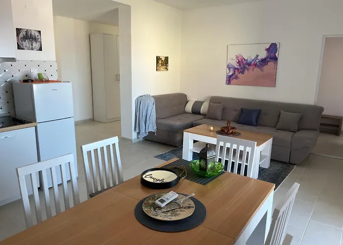 Outstanding Large For 6+2 Apartment Makarska