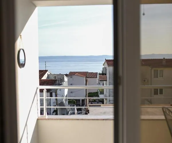 Outstanding Large For 6+2