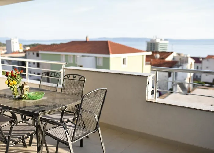 Apartment Outstanding Large For 6+2 Makarska